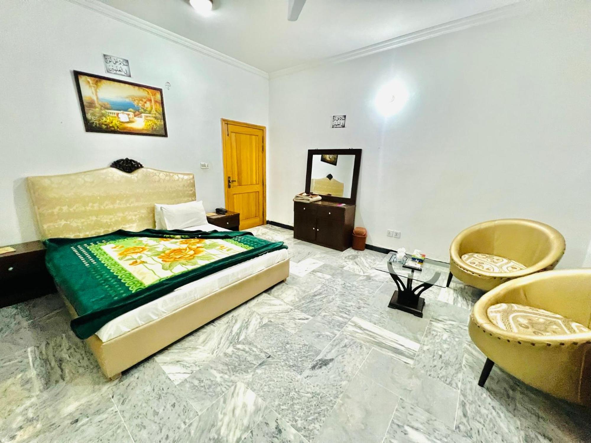 Imperial Lodges Islamabad Exterior photo